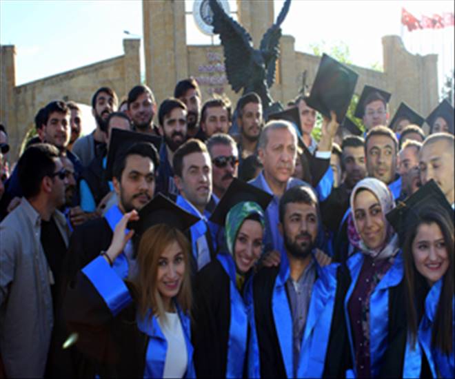 Cumhurbaşkanı Erdoğan o öğrencileri yalnız bırakmadı